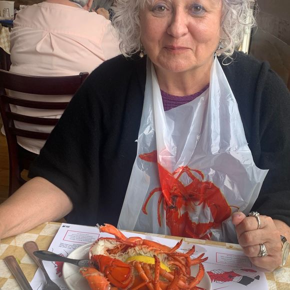 Meet your Posher, Debra - Picture 1 of 1